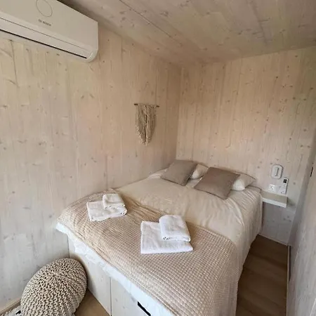10gardens Mobile No 3 With Sauna And Jacuzzi