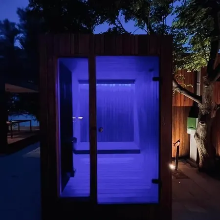 10gardens Mobile No 3 With Sauna And Jacuzzi 度假居 普利拉卡