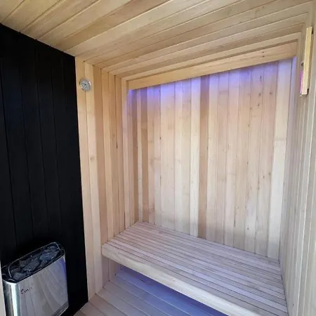 Casa de Férias 10gardens Mobile No 3 With Sauna And Jacuzzi Privlaka (Zadar)